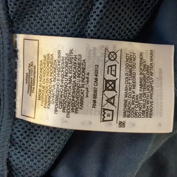 ADIDAS* Parley Ocean Plastic lightweight sports joggers size M navy - Picture 11 of 15